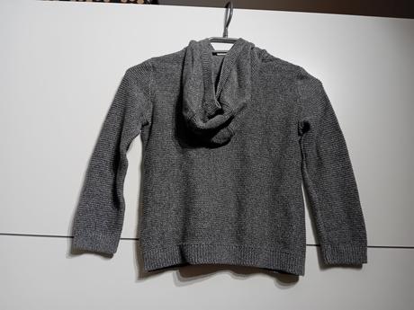 Sivý sveter, reserved,122