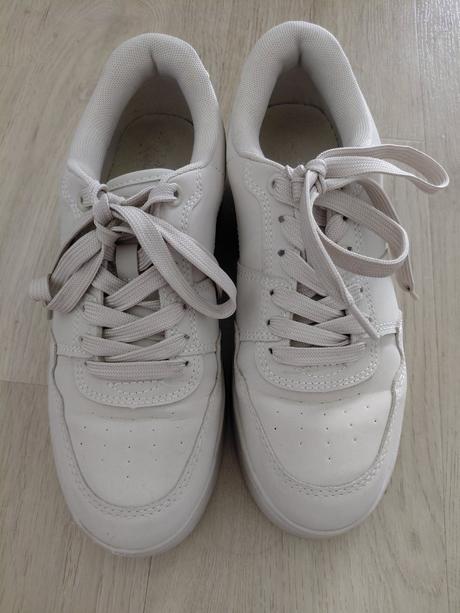 Predám tenisky reserved, 37, bez poškodení, reserved,37