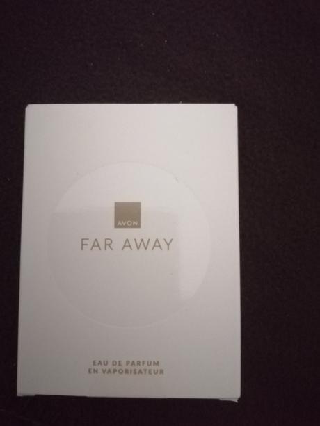 Parfém far away, 