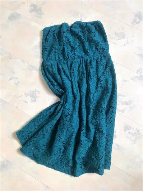 Krajkové bavlnené podšité minišaty, s