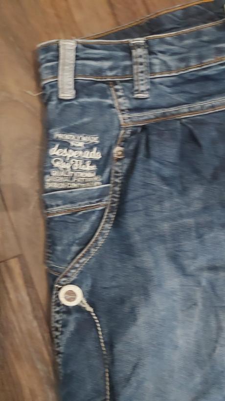 Trojstvrtove rifle, m