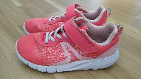 Ľahké tenisky, decathlon,34