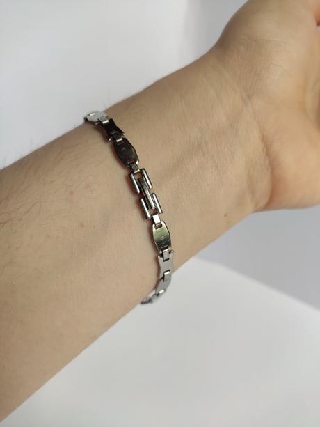 Strieborný náramok z chirurgickej ocele,