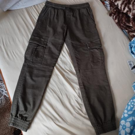 Olivové kapsače, f&f,30