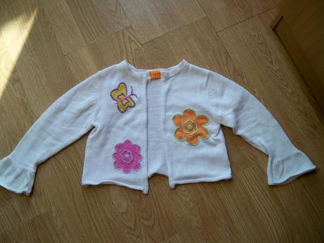 Svetrík s kvetinami, mini mode,98