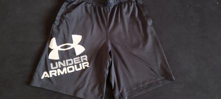 Šortky top stav, under armour,146