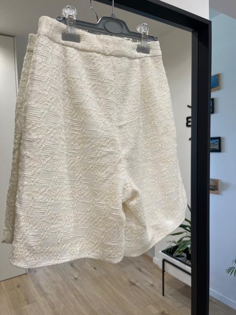 Elegantné kraťasy, reserved,s