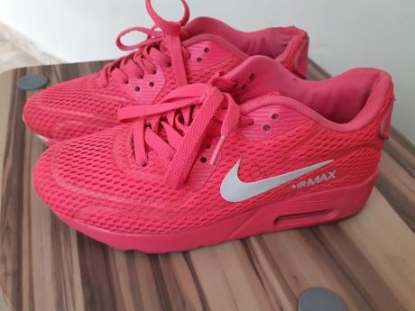 Ružové tenisky, 37