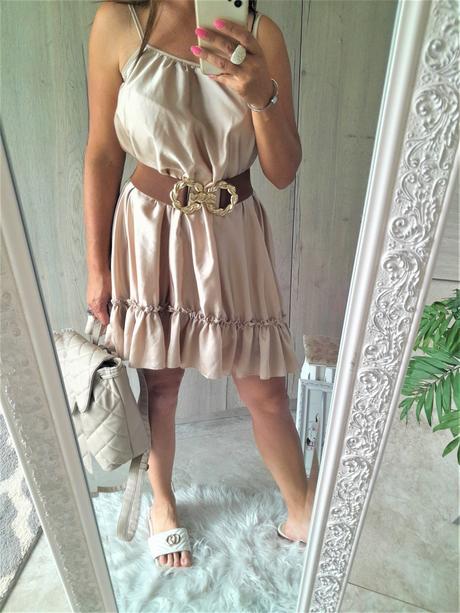 Romantické saténové šaty-uni,