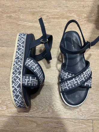Sandalky, tommy hilfiger,33
