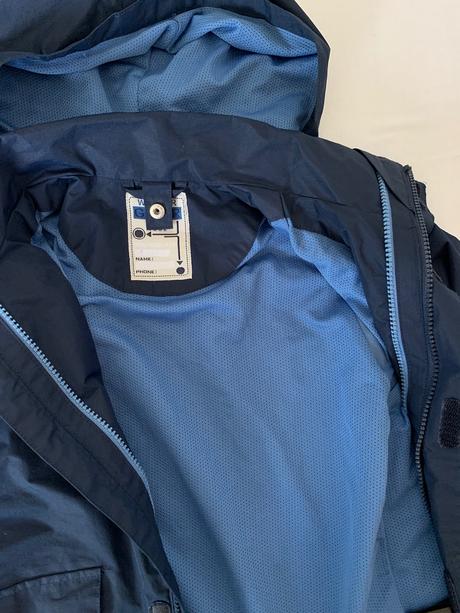 Perfektná, funkčná bunda v .128-134, 128