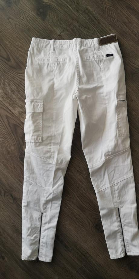 Krasne biele riflove nohavice, s