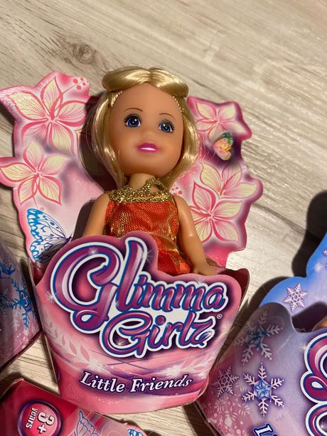 Krásna bábika glimma girlz little friends cena/kus,