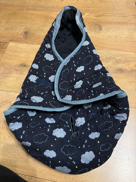 Deka do autosedacky/vajicka, 