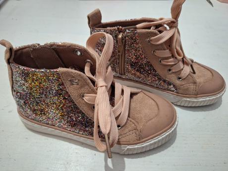 Lesklé topánky, reserved,29