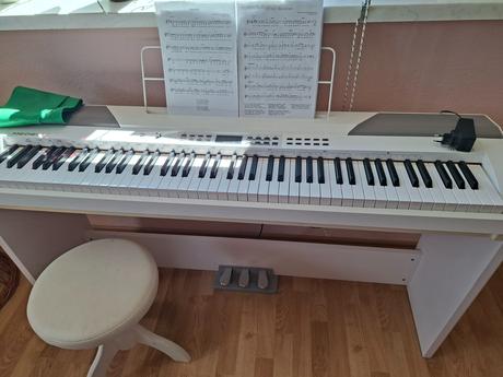Digitálne piano prenosné,
