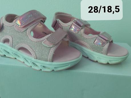 Dievčenské svietiace sandále, 28