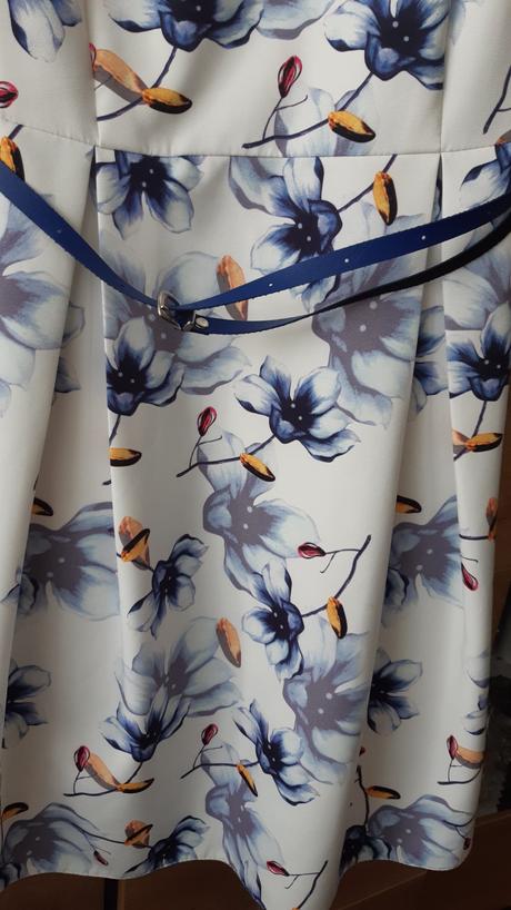 Sviatočné saty, 38