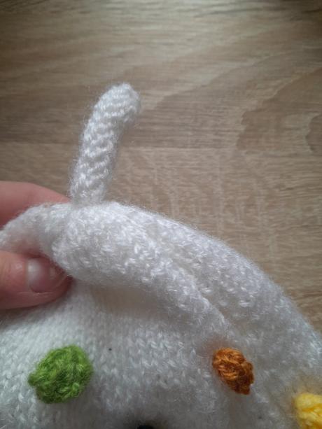 Čiapka s guľôčkami, 