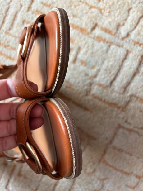 Krasne sandále, graceland,39