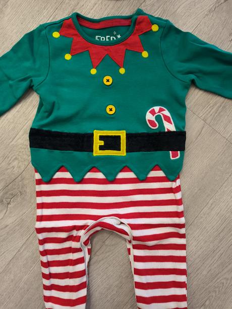 Vianočný overal, 62