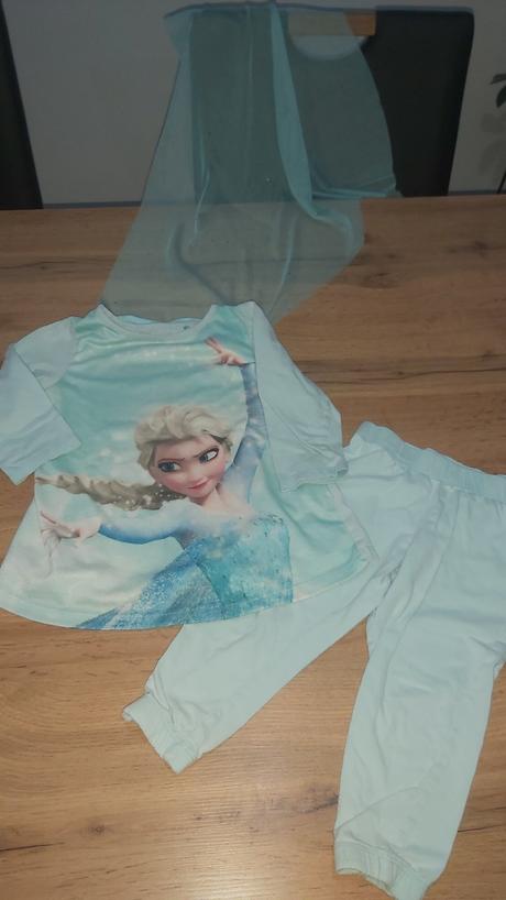 Pyzamko frozen so zavojom, reserved,86