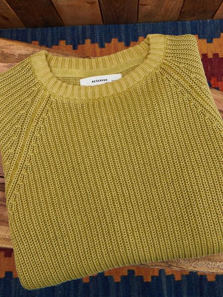 Sveter, reserved,146