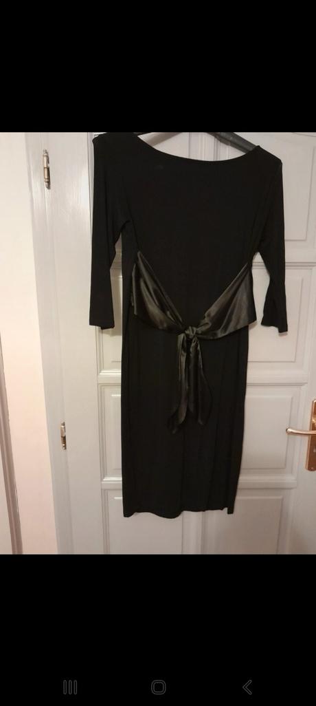 Čierne šaty, 40