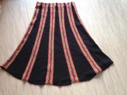 Pletena sukňa, m