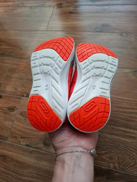 Tenisky/na telesnú/, 33