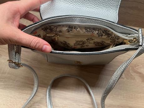 Nova metalicka kabelka, 