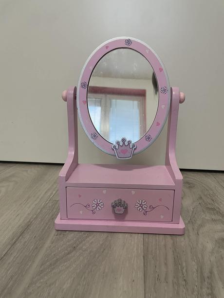 Dievčenská šperkovnica, 