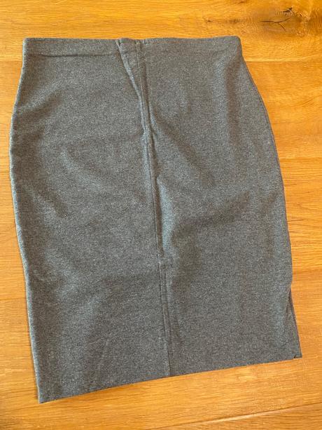 Zara - krásna šedá sukňa, zara,38