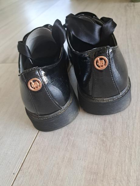 Dievcenske topánky, liu jo,33