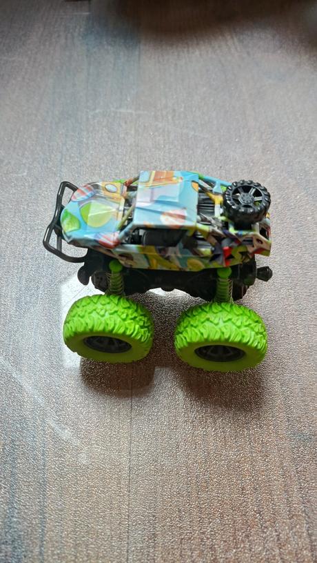 Autíčka a motorka,