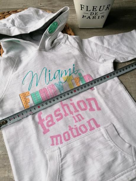 Mikina biela s kapucňou 104, 104