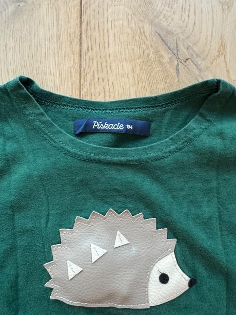 Pískacie tričko, 98