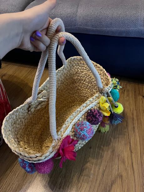 Kabelka alebo košík na leto, 