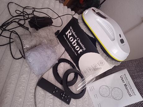 Robot na umývanie okien a zrkadiel,