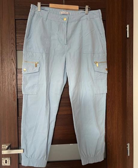 Modré cargo nohavice, amisu,l