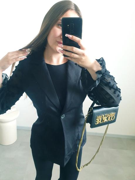 Čierne sako s priesvitnými rukávmi s, s