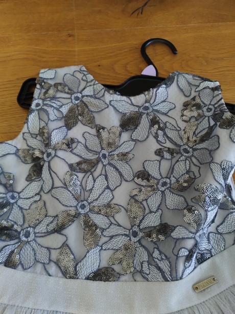 Spoločenské šaty už aj s poštovným, 128