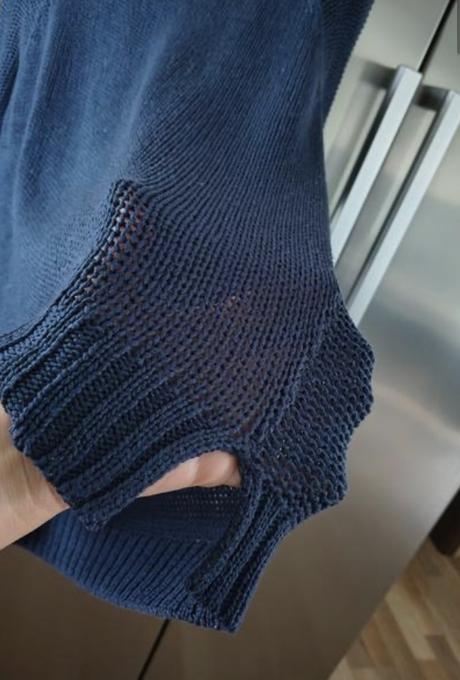 La strada tmavo modrý dierkovaný svetrík m-l, l