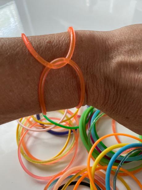 Gumové náramky, 