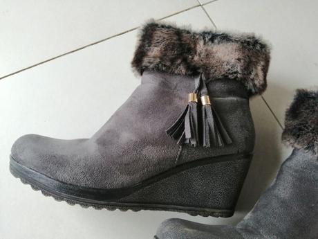 Dámske kotníkové čižmy s kožušinkou, clara barson,38