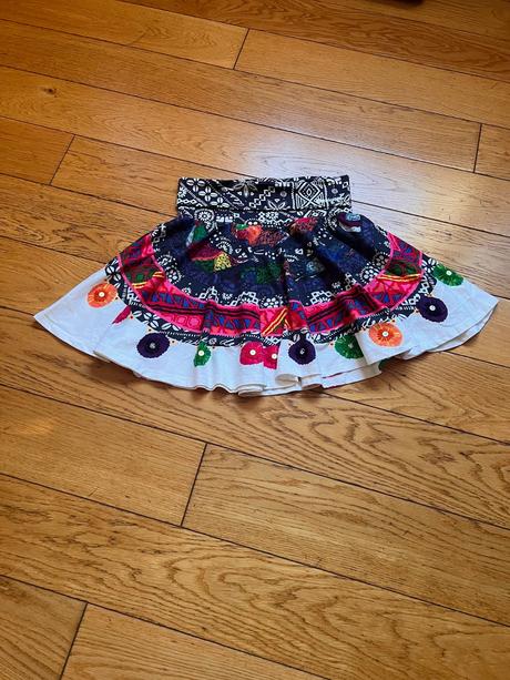 Sukna, desigual,158