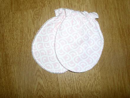 Mam na predaj kojenecke rukavicky, 50