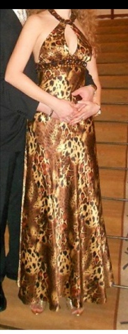 Spoločenské šaty, 38