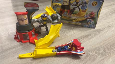 Paw patrol mighty meteor track set,