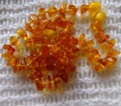 Jantárový náhrdelník pre dieťa,